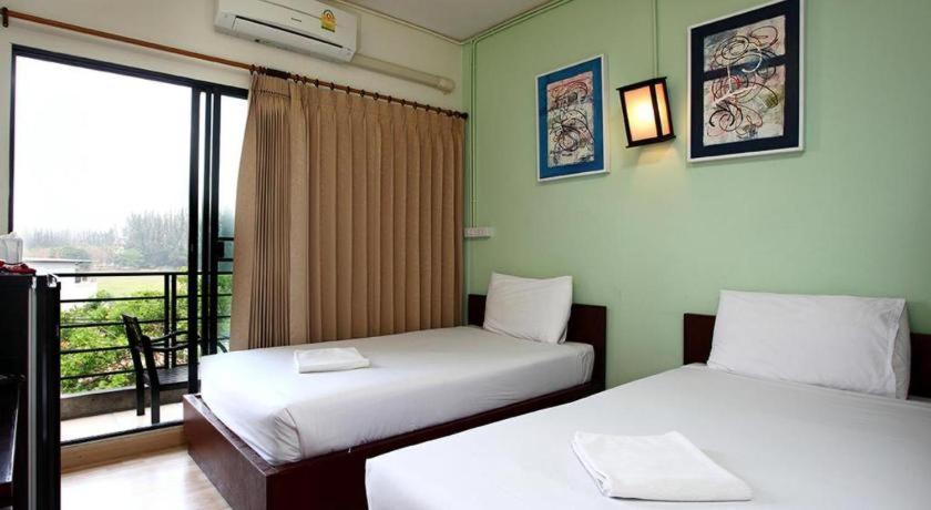 B2 Khamtieng Boutique & Budget Hotel Чиангмай Екстериор снимка