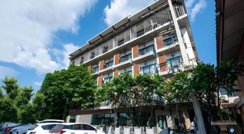 B2 Khamtieng Boutique & Budget Hotel Чиангмай Екстериор снимка