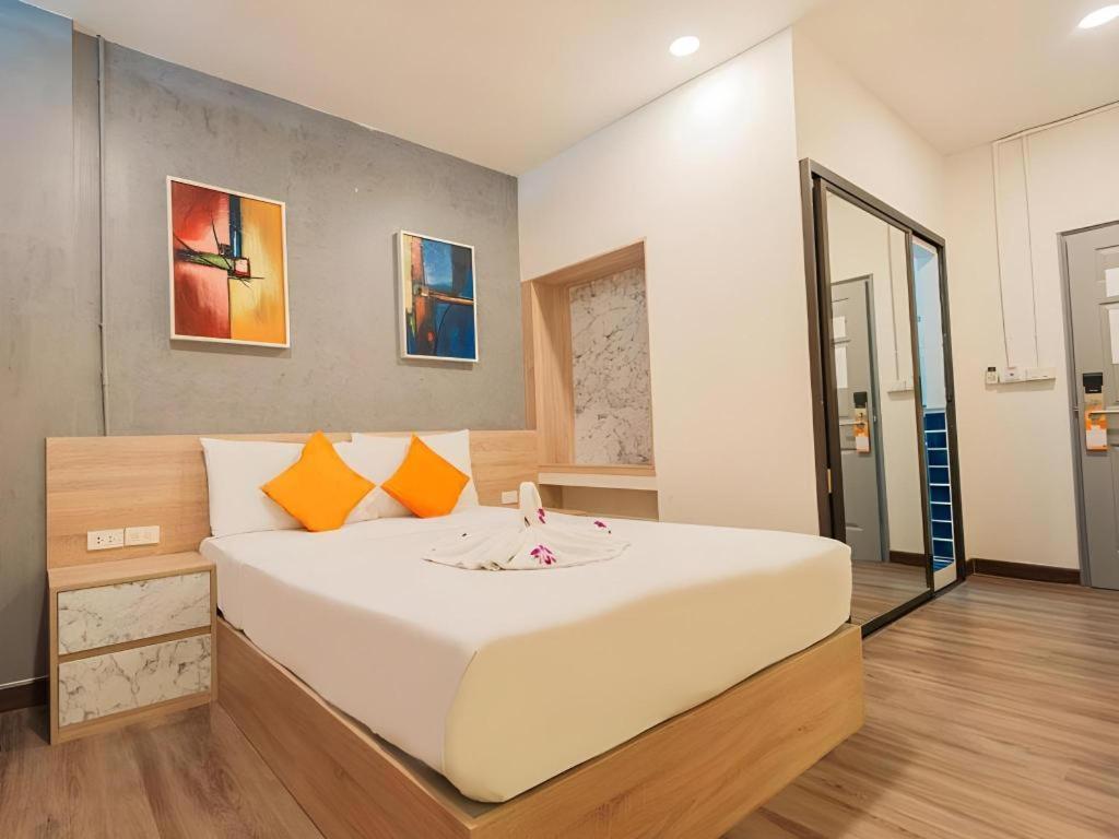 B2 Khamtieng Boutique & Budget Hotel Чиангмай Екстериор снимка