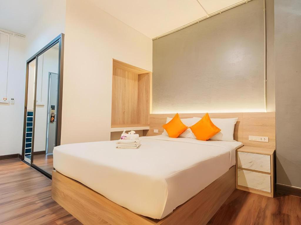 B2 Khamtieng Boutique & Budget Hotel Чиангмай Екстериор снимка
