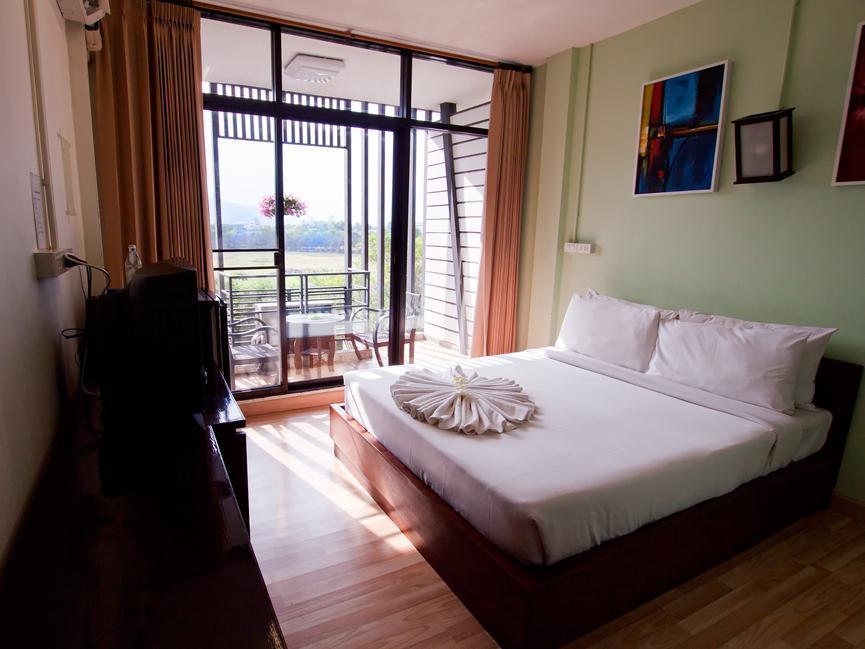 B2 Khamtieng Boutique & Budget Hotel Чиангмай Екстериор снимка