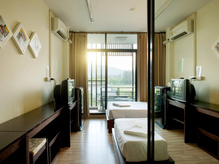 B2 Khamtieng Boutique & Budget Hotel Чиангмай Екстериор снимка