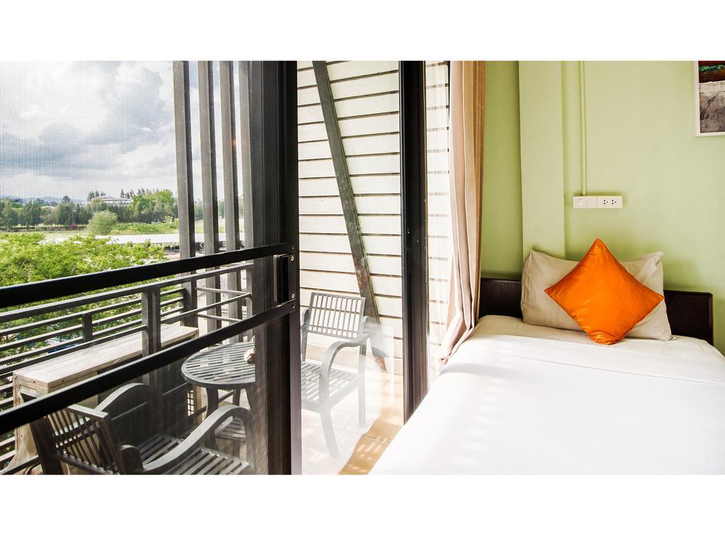 B2 Khamtieng Boutique & Budget Hotel Чиангмай Екстериор снимка
