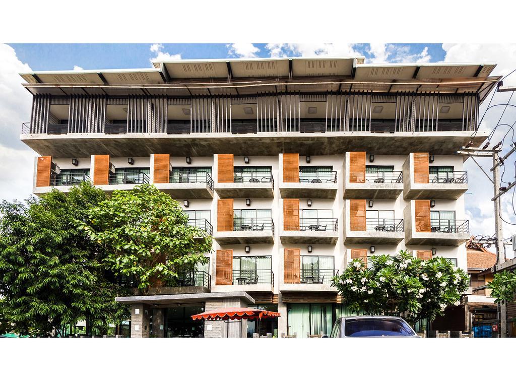 B2 Khamtieng Boutique & Budget Hotel Чиангмай Екстериор снимка